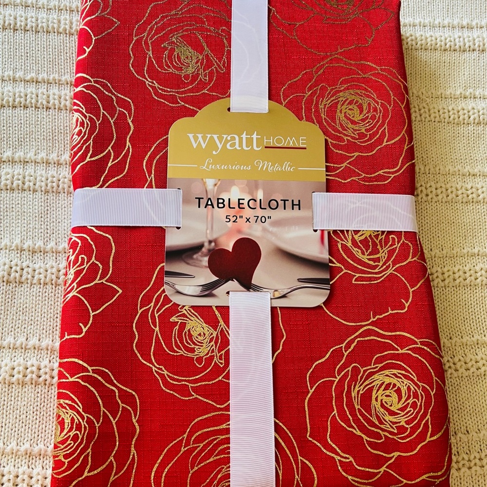 🌹Tablecloth Gold Roses 🌹